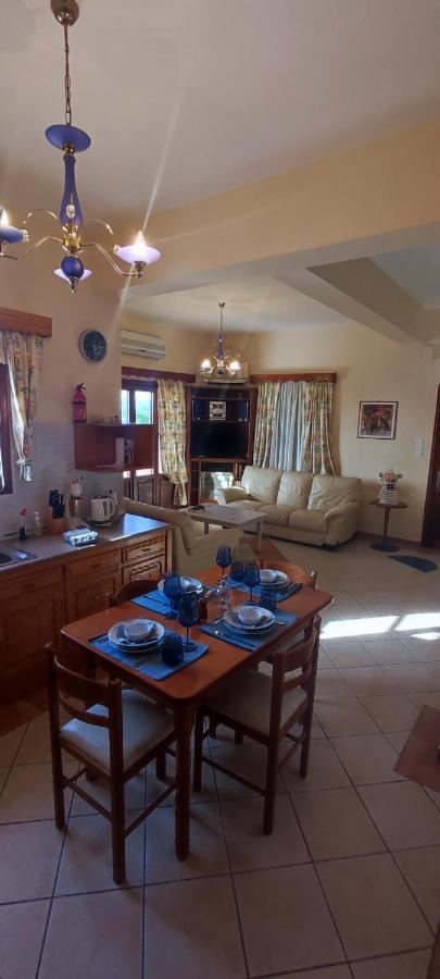 Apartament George Myrties Zewnętrze zdjęcie